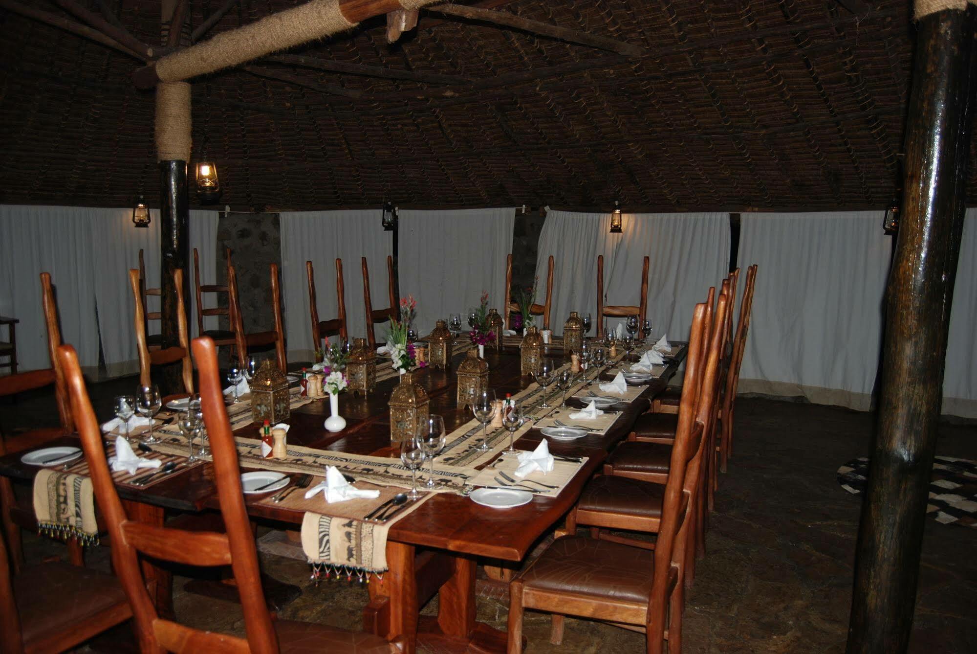 Mbweha Camp Hotel Elmenteita Buitenkant foto