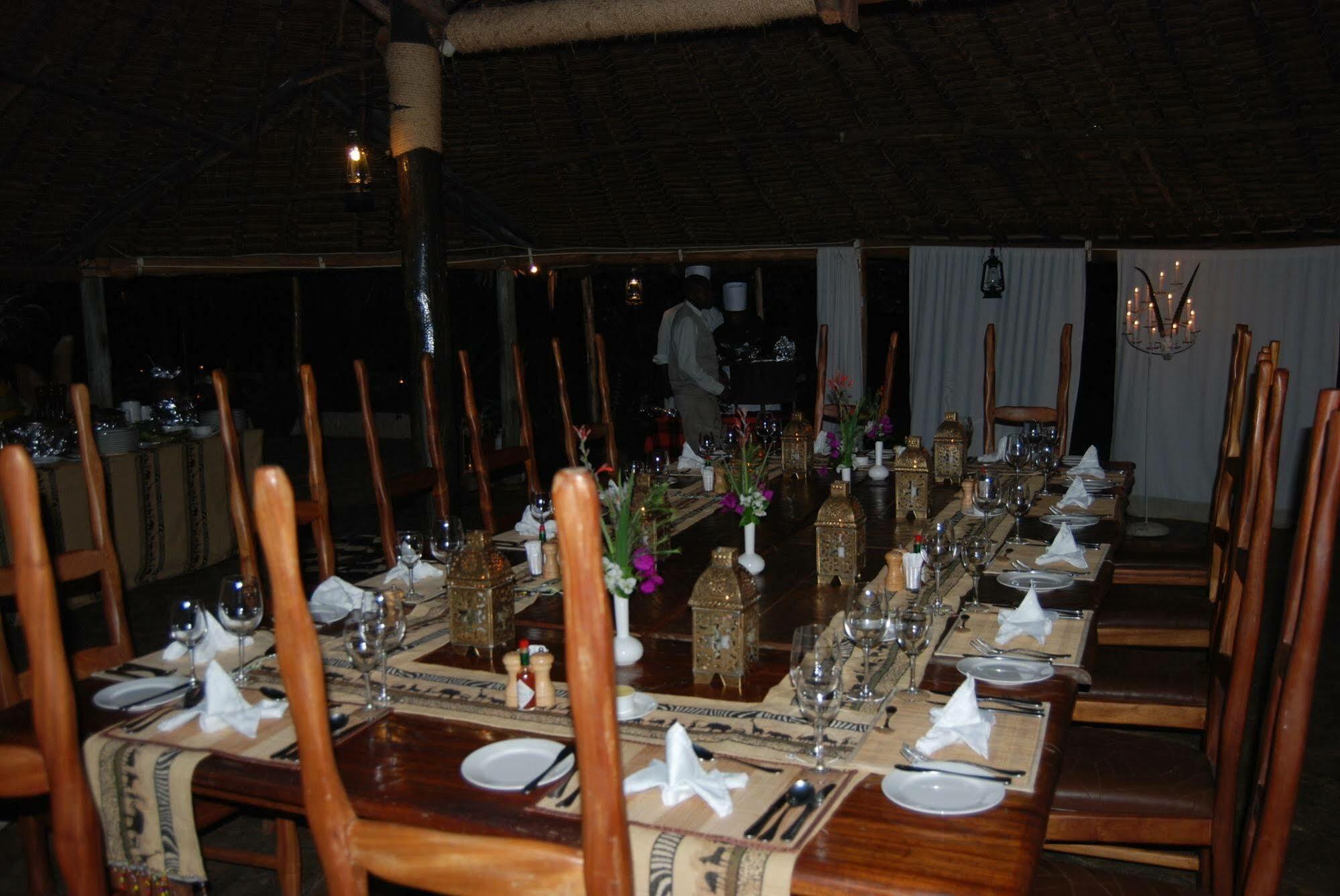 Mbweha Camp Hotel Elmenteita Buitenkant foto